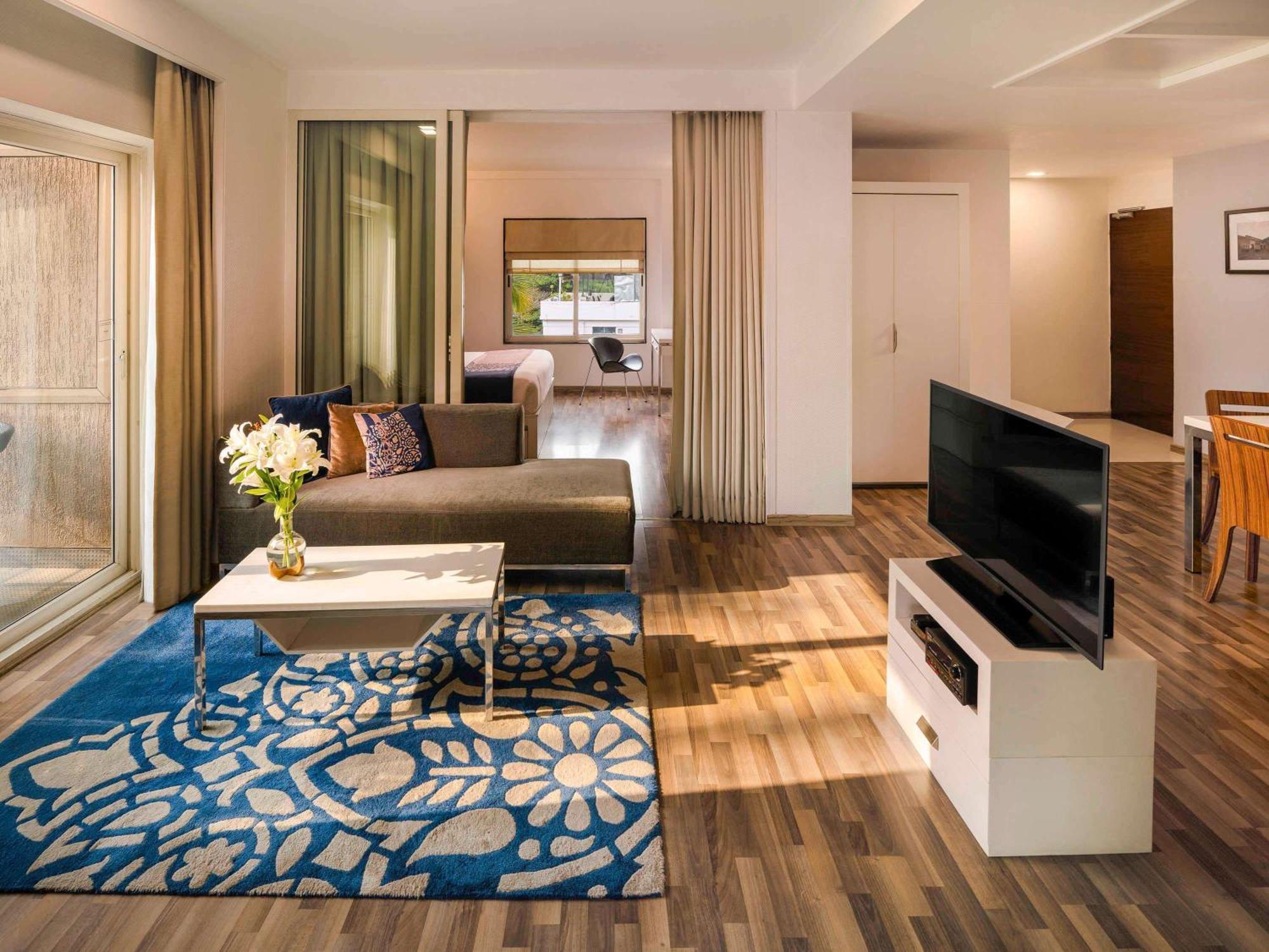 Grand Mercure Bangalore - An Accor Brand Kültér fotó