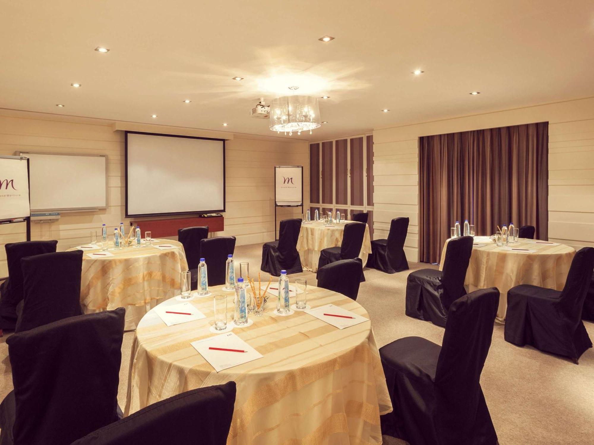Grand Mercure Bangalore - An Accor Brand Kültér fotó