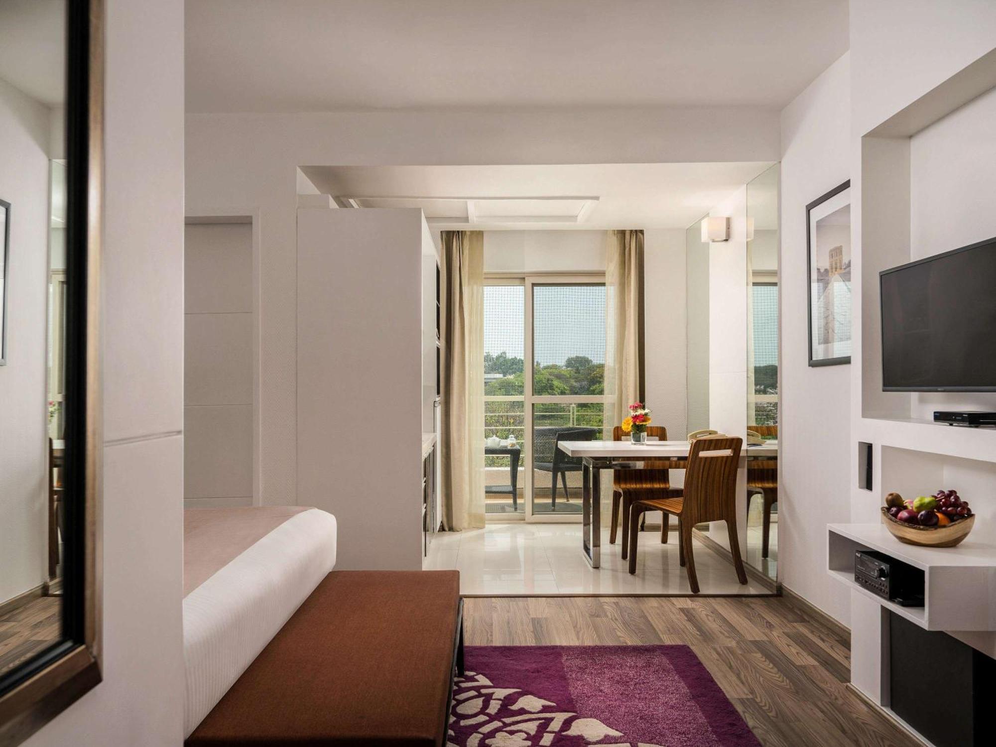 Grand Mercure Bangalore - An Accor Brand Kültér fotó