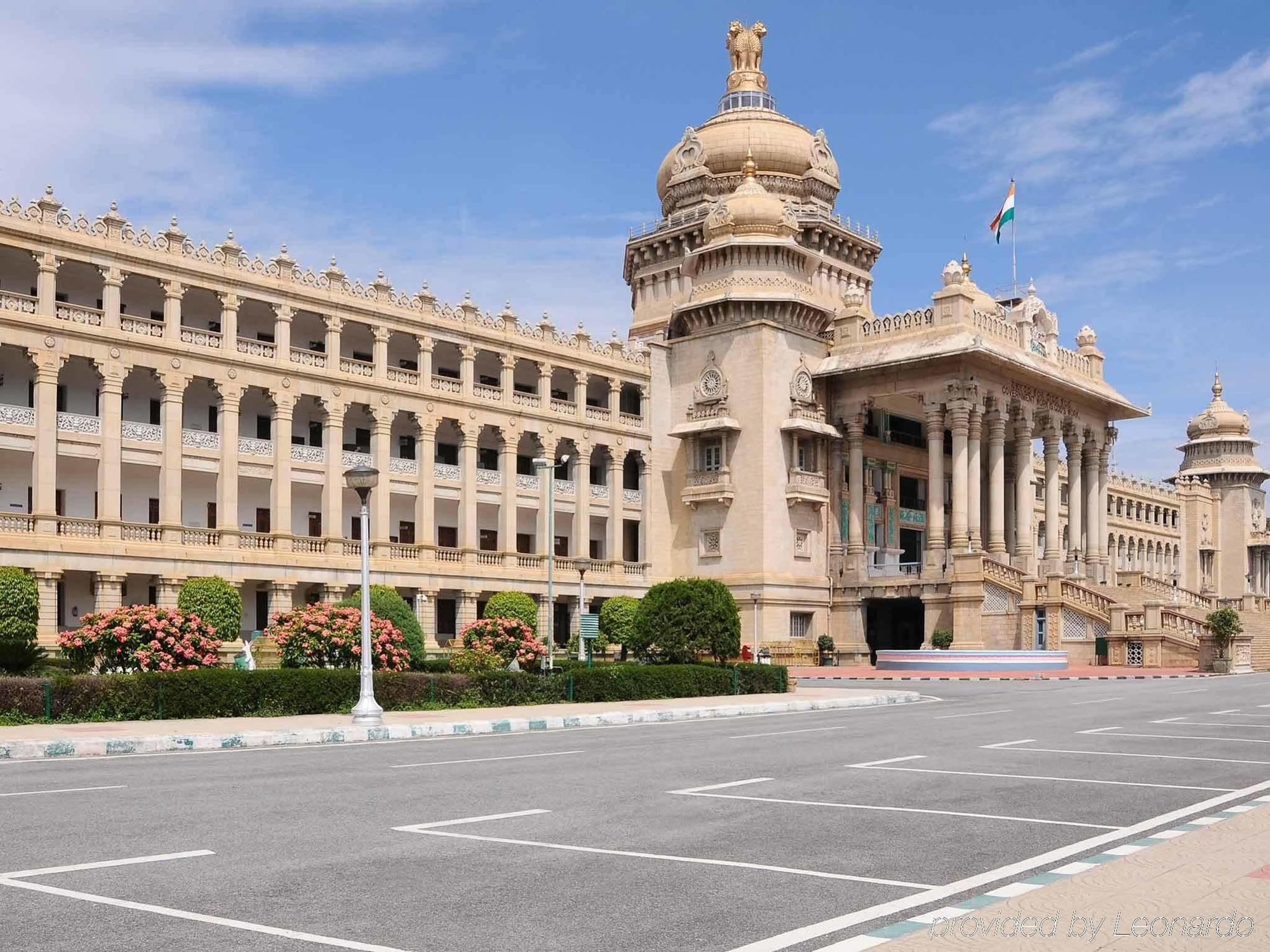Grand Mercure Bangalore - An Accor Brand Kültér fotó